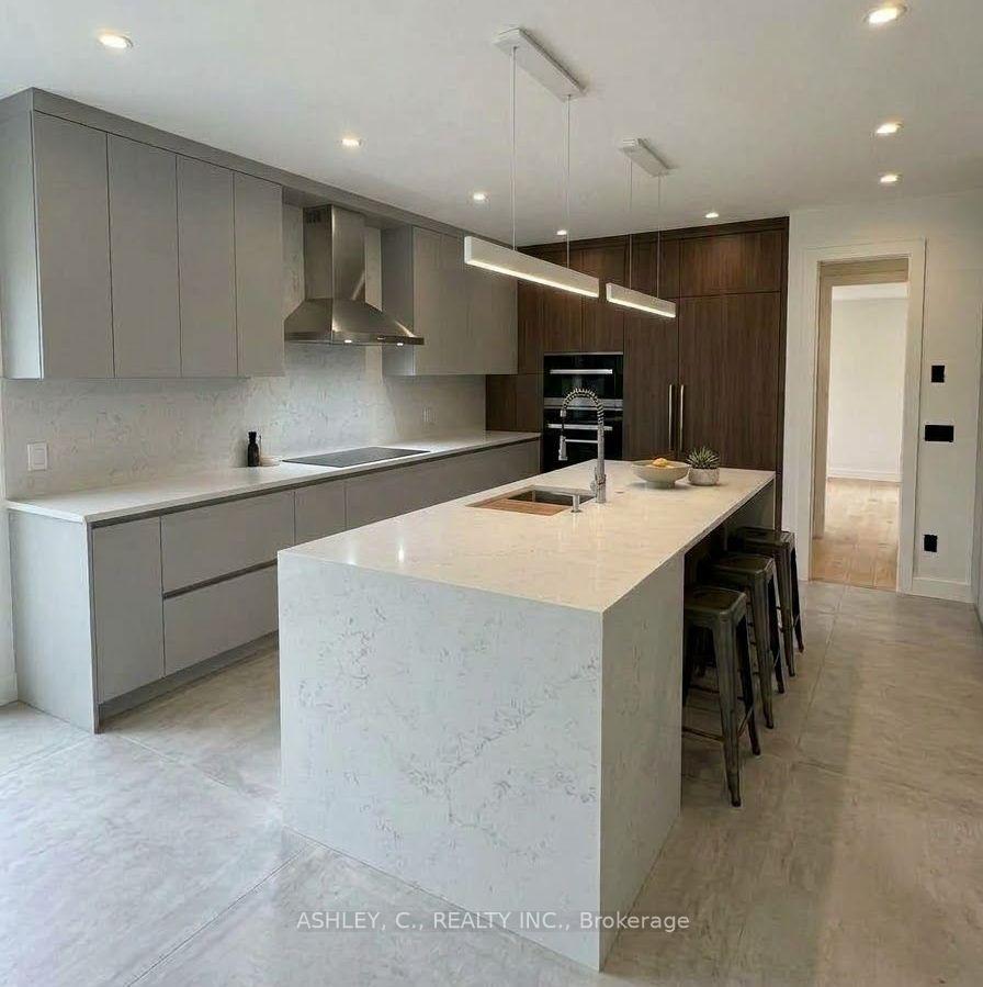 Photo 3 of 2574 Sharon Crescent, Mississauga, Erindale — HOMEH