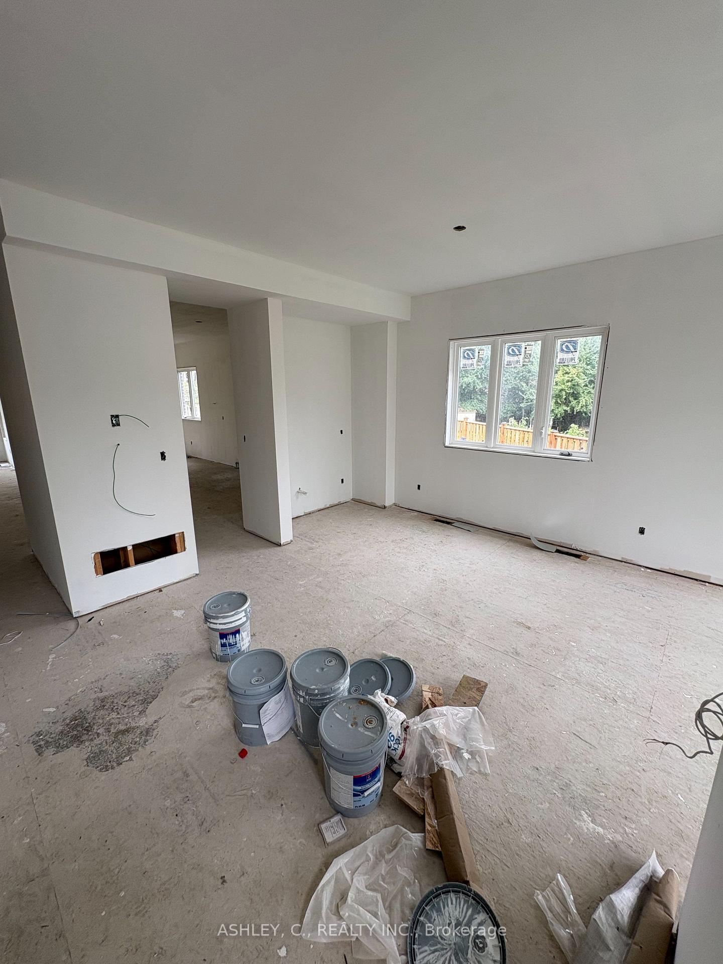 Photo 12 of 2574 Sharon Crescent, Mississauga, Erindale — HOMEH