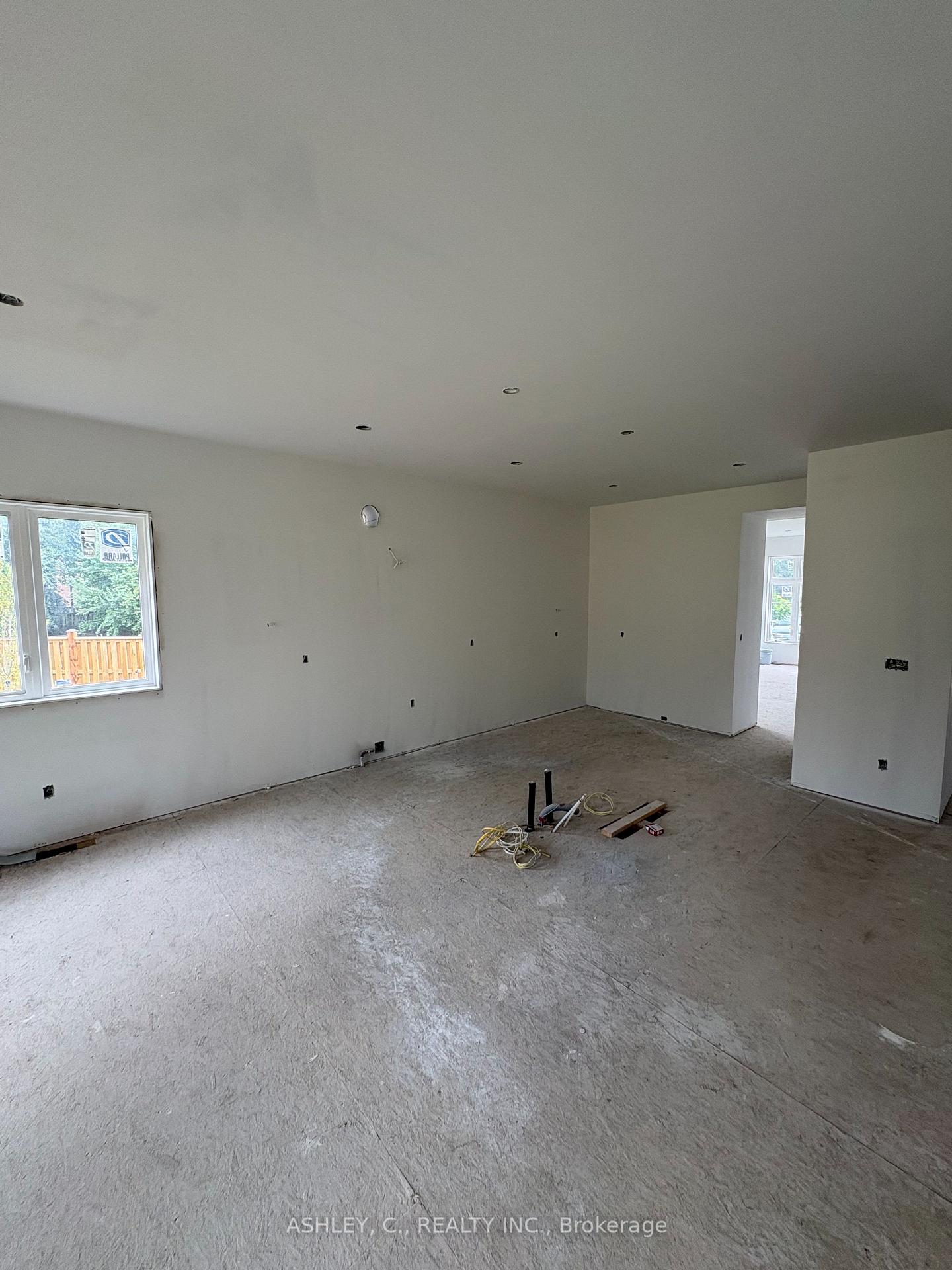 Photo 16 of 2574 Sharon Crescent, Mississauga, Erindale — HOMEH