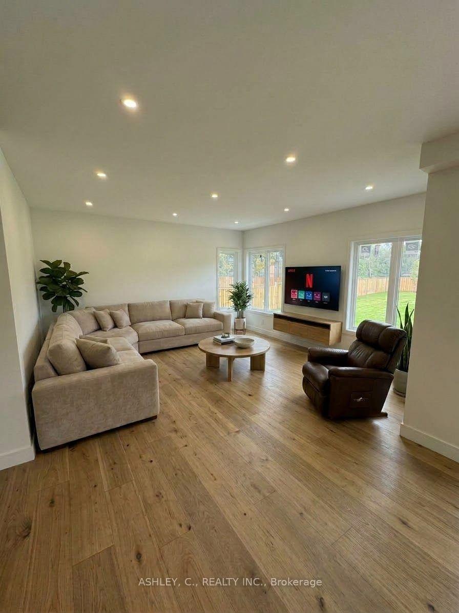 Photo 19 of 2574 Sharon Crescent, Mississauga, Erindale — HOMEH