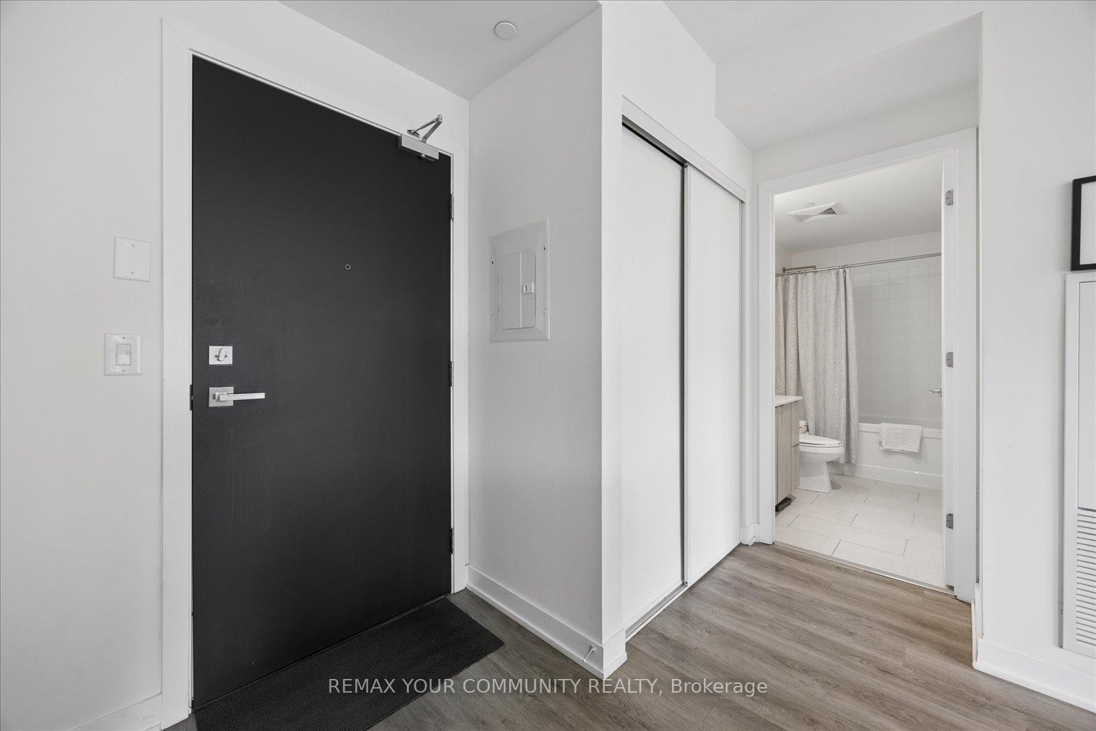 Photo 3 of 430 Roncesvalles Avenue, Toronto, Roncesvalles — HOMEH