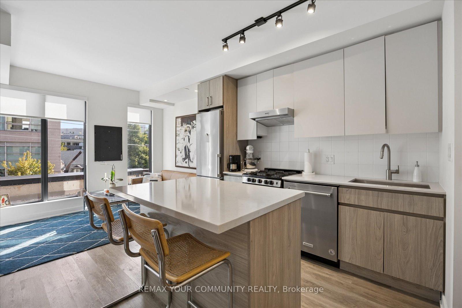 Photo 4 of 430 Roncesvalles Avenue, Toronto, Roncesvalles — HOMEH