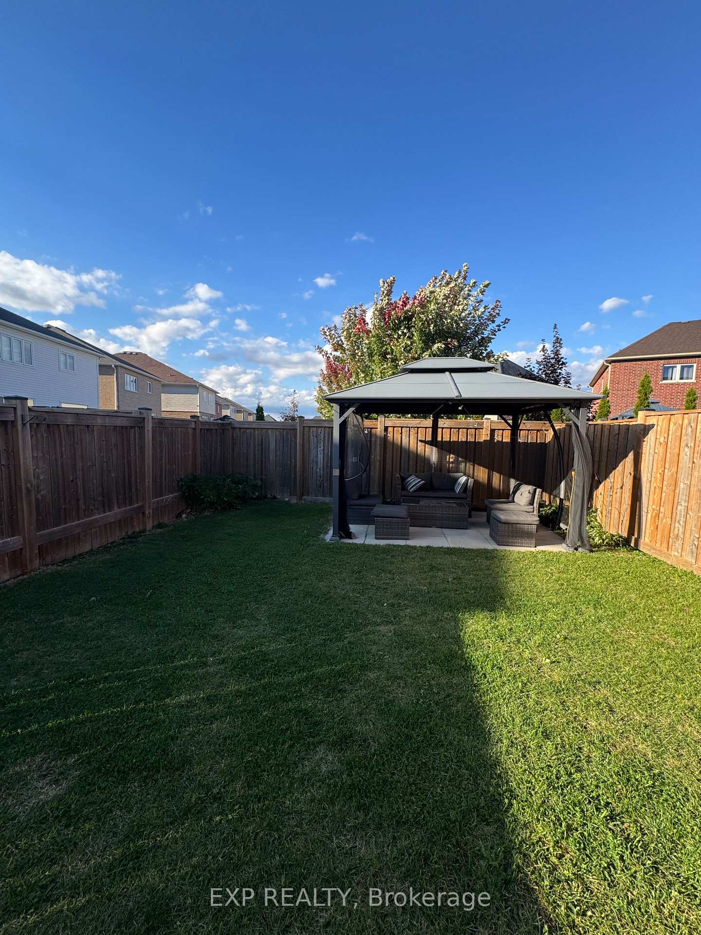 Photo 56 of 89 Hartley Avenue, Brant, Paris — HOMEH