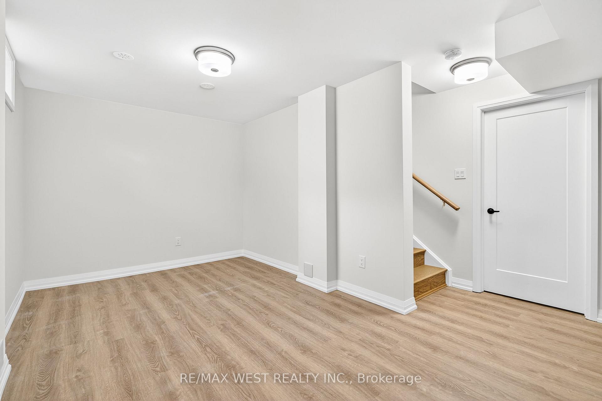 Photo 12 of 5 John Carter Way, Markham, Vinegar Hill — HOMEH