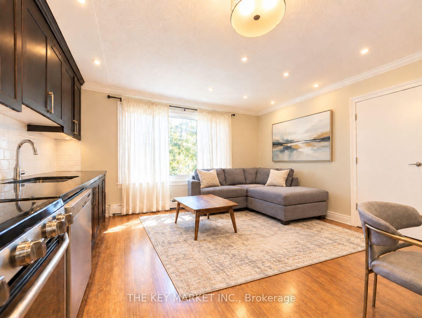 Photo 1 of Unit 2, 211 St Clements Avenue, Toronto, Yonge-Eglinton — HOMEH