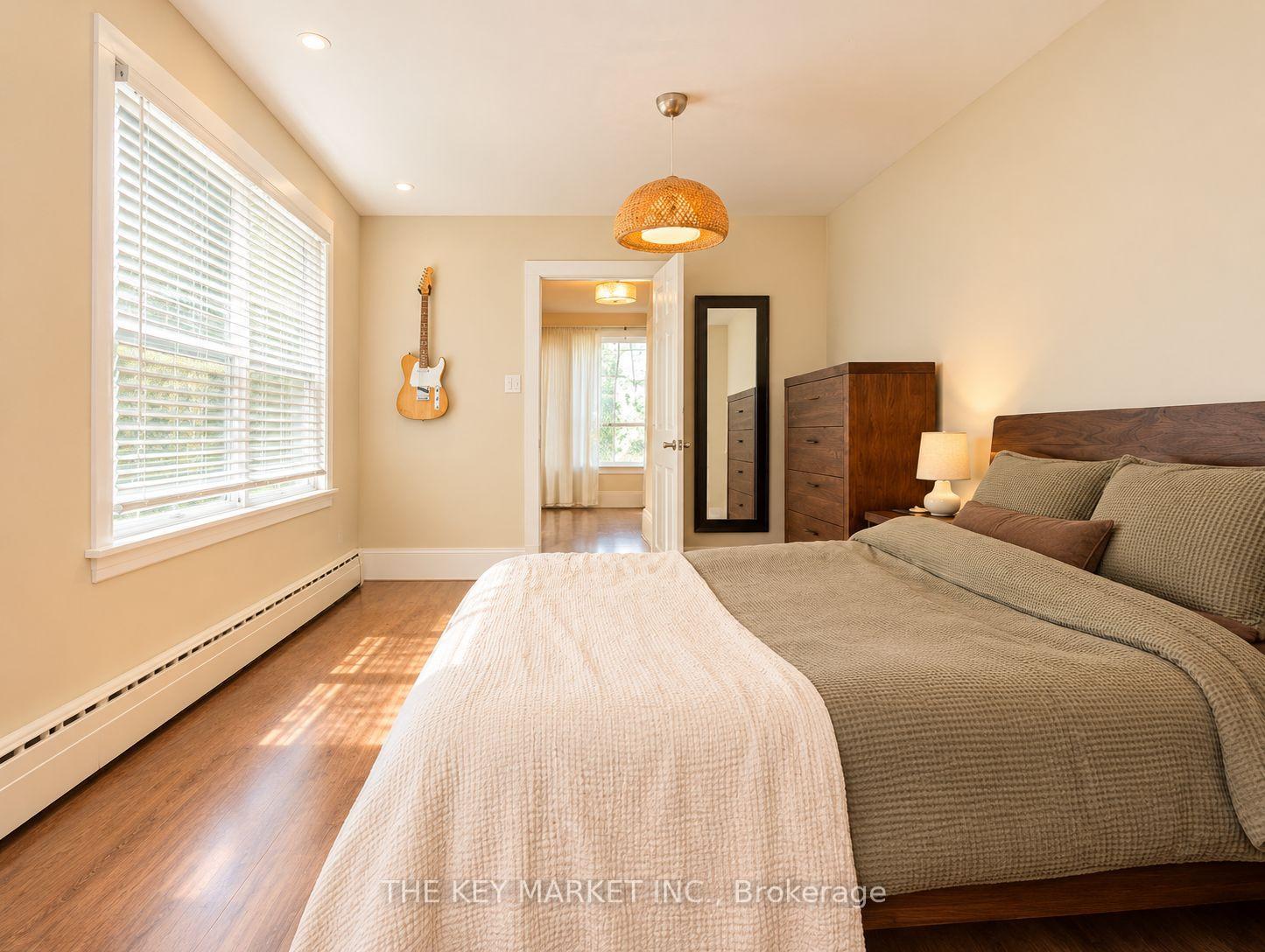 Photo 8 of Unit 2, 211 St Clements Avenue, Toronto, Yonge-Eglinton — HOMEH