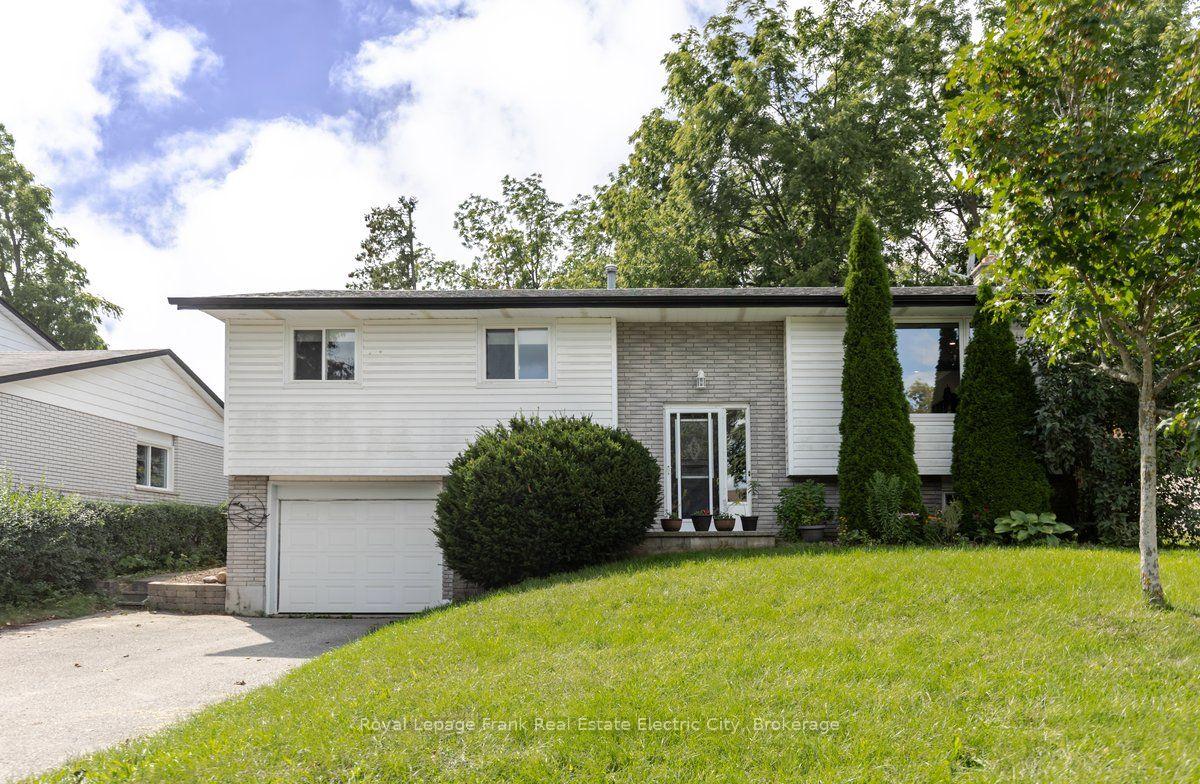 Photo 1 of 931 Golfview Road, Peterborough, Otonabee Ward 1 — HOMEH