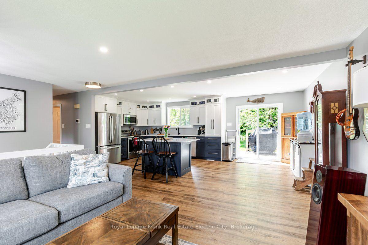 Photo 8 of 931 Golfview Road, Peterborough, Otonabee Ward 1 — HOMEH