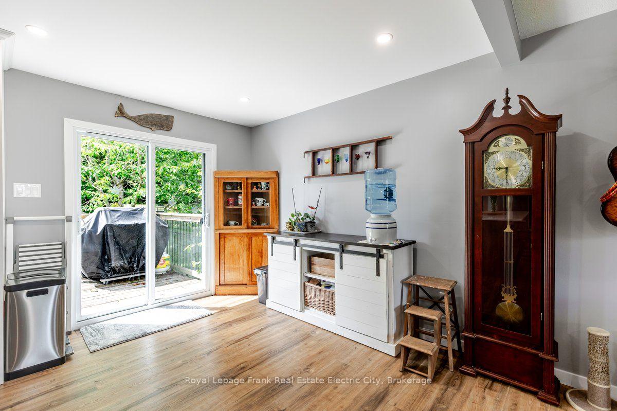 Photo 11 of 931 Golfview Road, Peterborough, Otonabee Ward 1 — HOMEH
