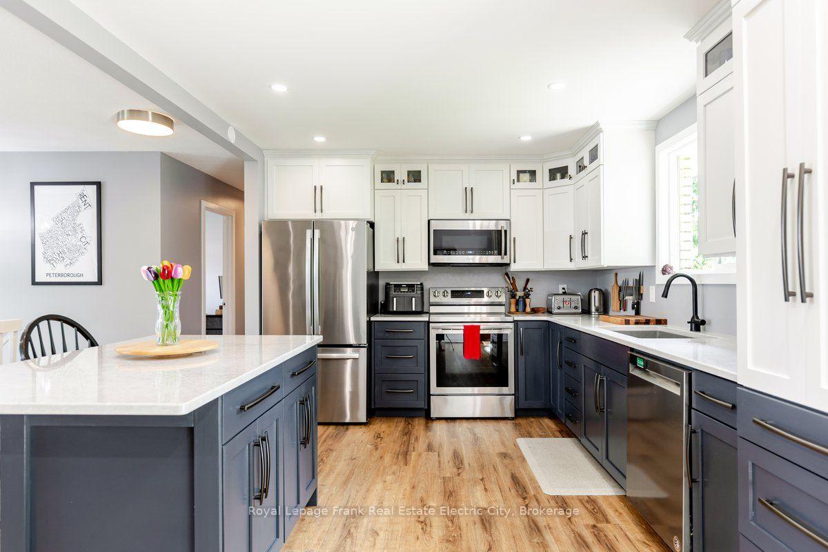 Photo 12 of 931 Golfview Road, Peterborough, Otonabee Ward 1 — HOMEH