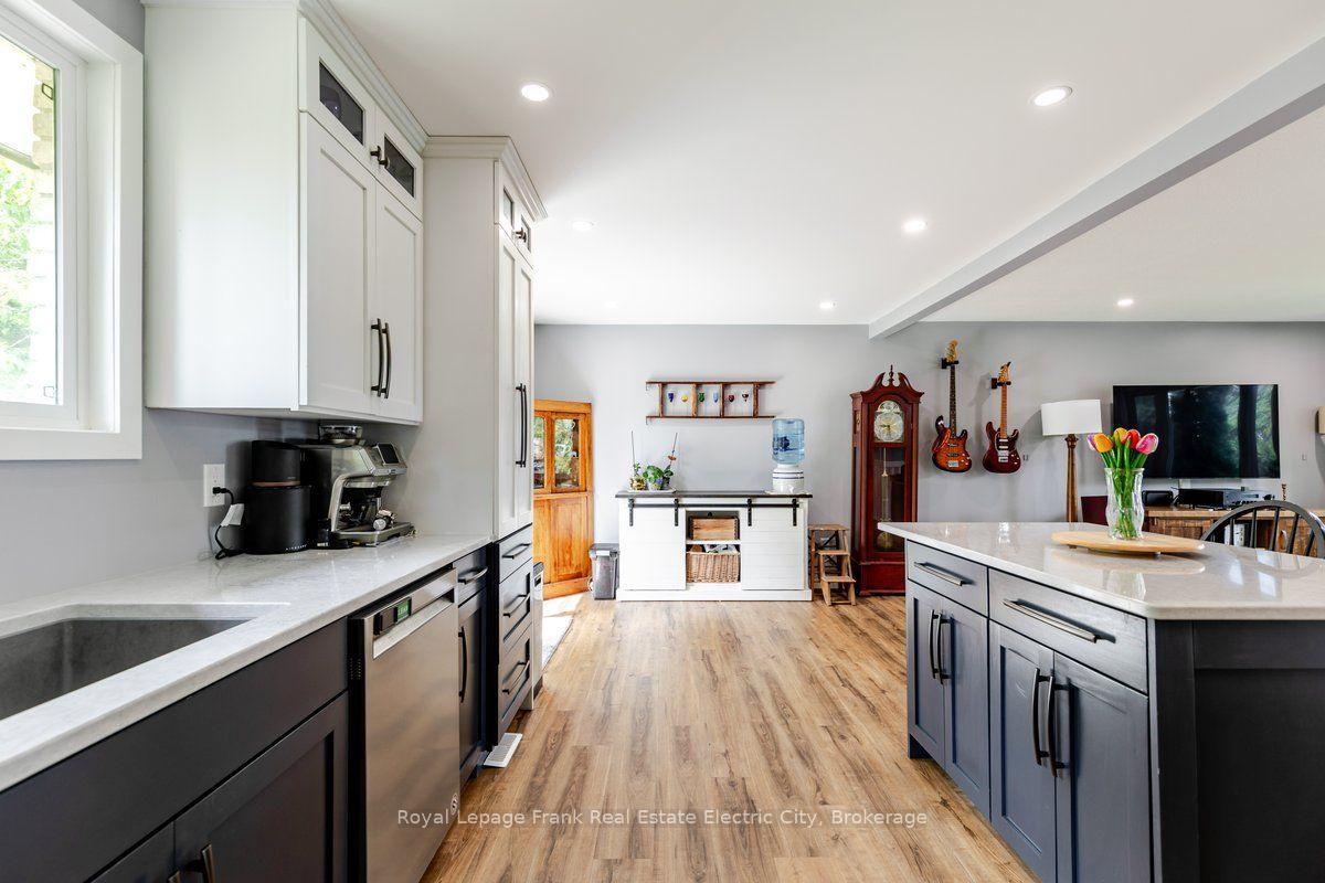 Photo 13 of 931 Golfview Road, Peterborough, Otonabee Ward 1 — HOMEH