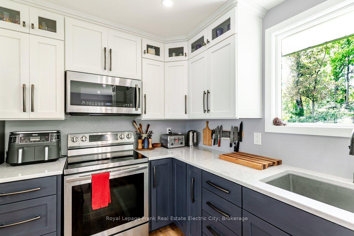 Photo 15 of 931 Golfview Road, Peterborough, Otonabee Ward 1 — HOMEH