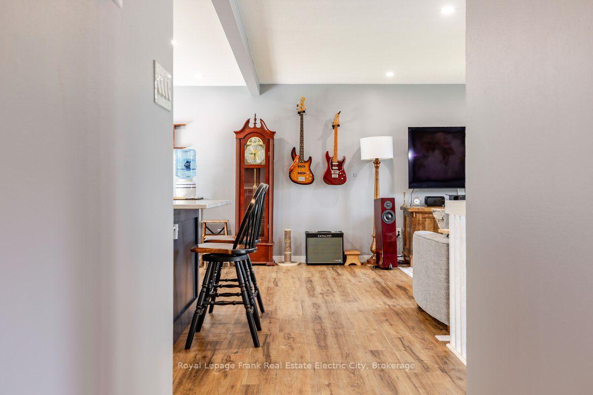 Photo 25 of 931 Golfview Road, Peterborough, Otonabee Ward 1 — HOMEH