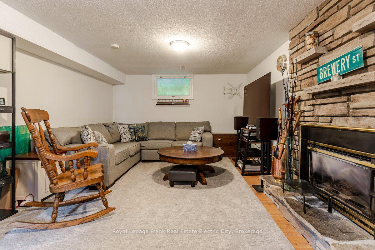 Photo 27 of 931 Golfview Road, Peterborough, Otonabee Ward 1 — HOMEH