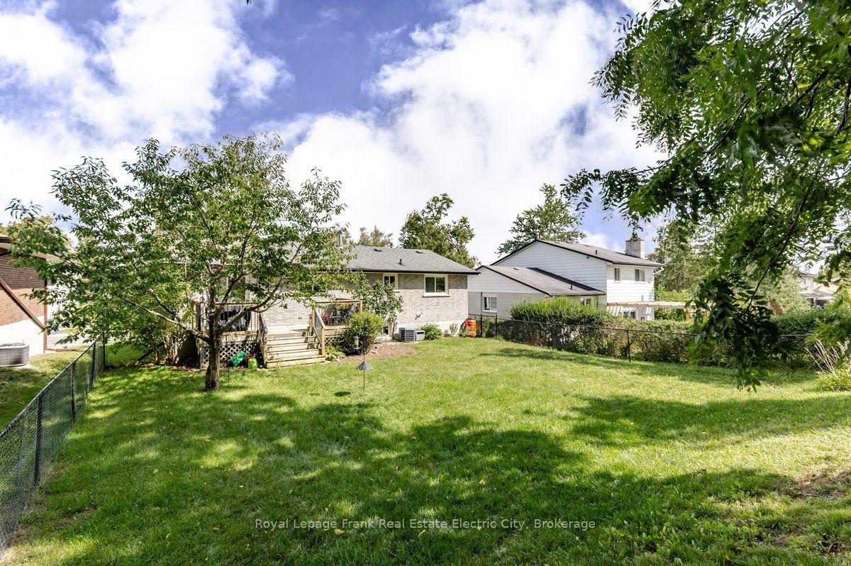 Photo 36 of 931 Golfview Road, Peterborough, Otonabee Ward 1 — HOMEH