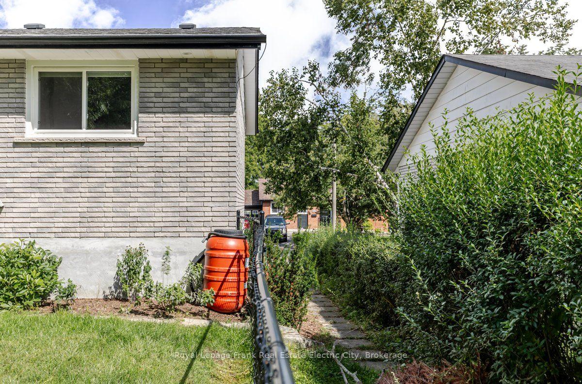 Photo 39 of 931 Golfview Road, Peterborough, Otonabee Ward 1 — HOMEH