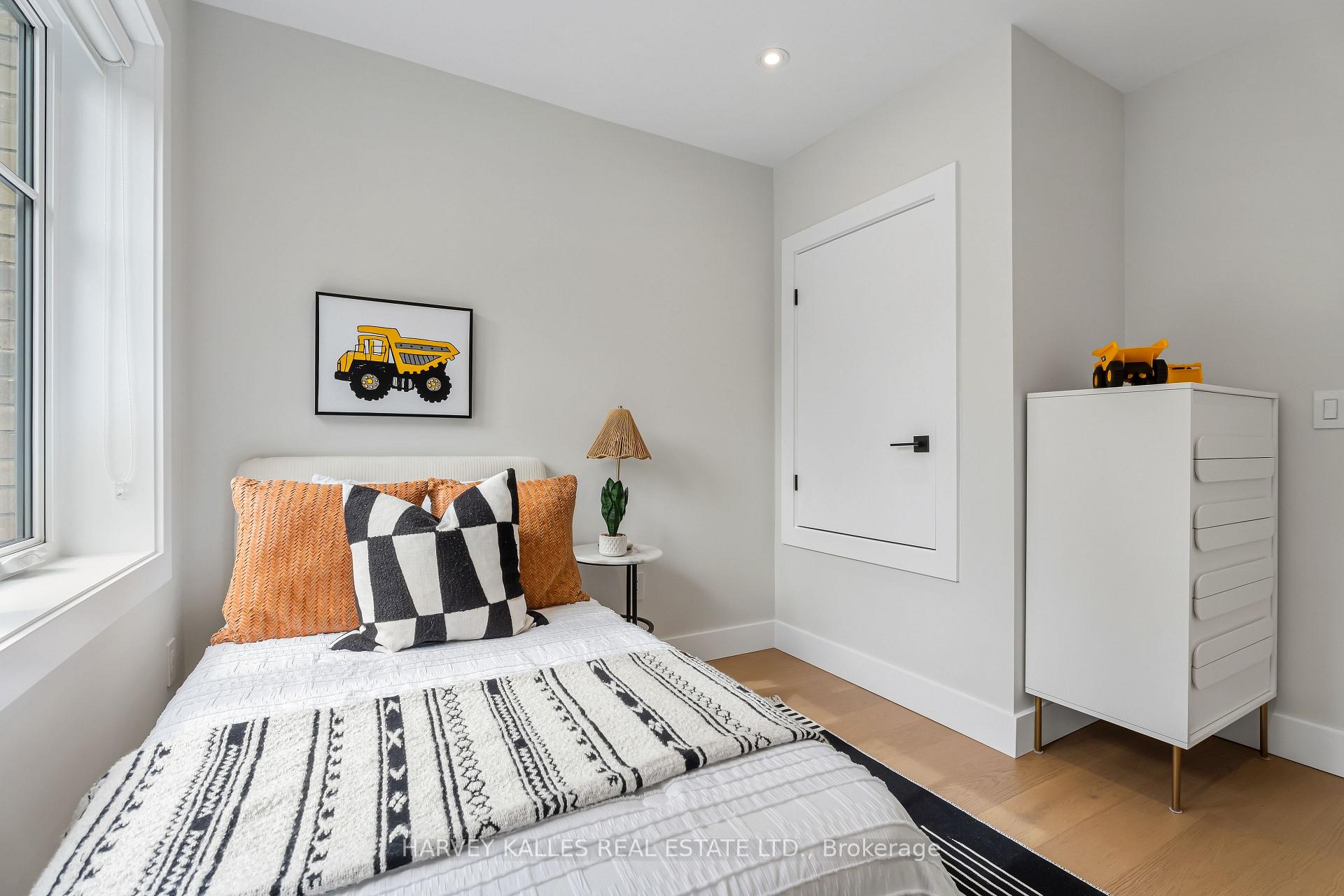 Photo 31 of 56 Glengarry Avenue, Toronto, Lawrence Park North — HOMEH