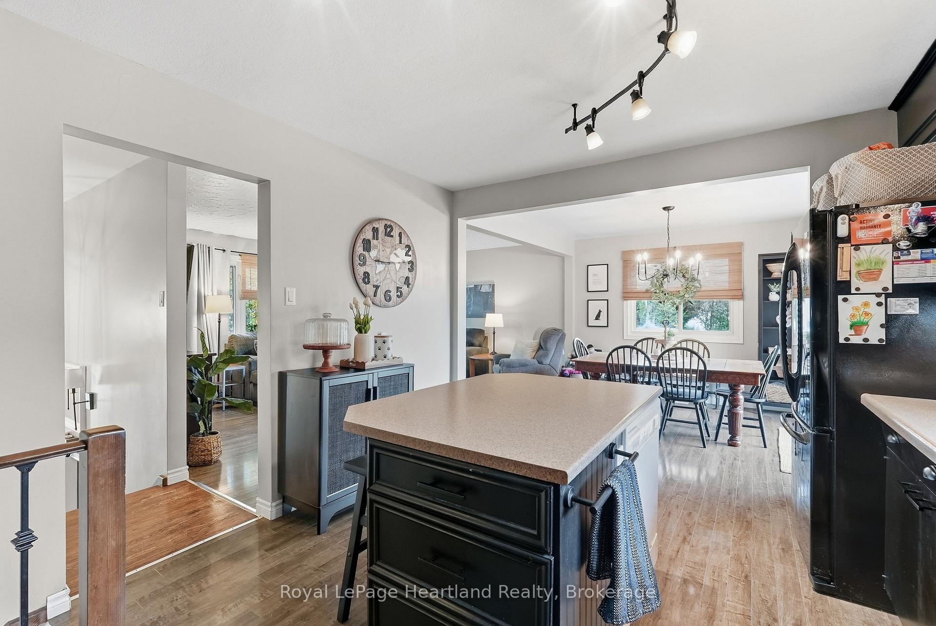 Photo 14 of 11 William Street N, Minto — HOMEH