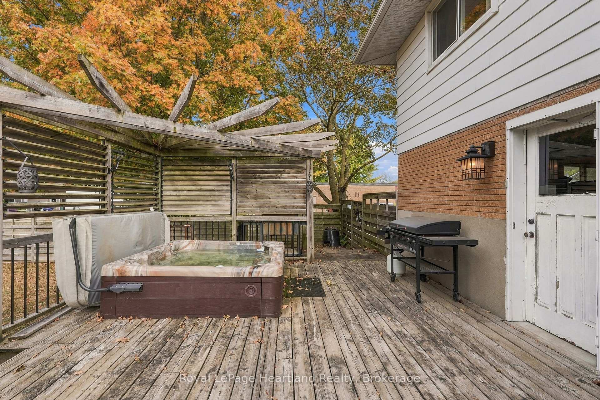 Photo 33 of 11 William Street N, Minto — HOMEH