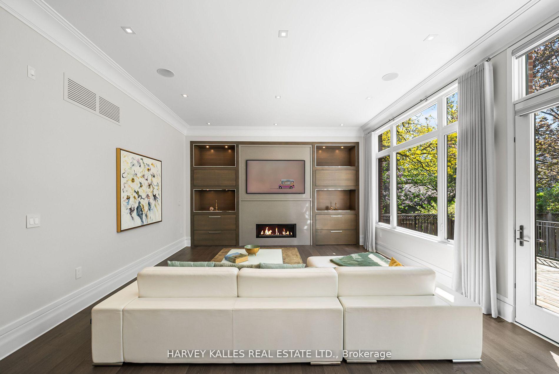 Photo 20 of 163 Cortleigh Boulevard, Toronto, Lawrence Park South — HOMEH
