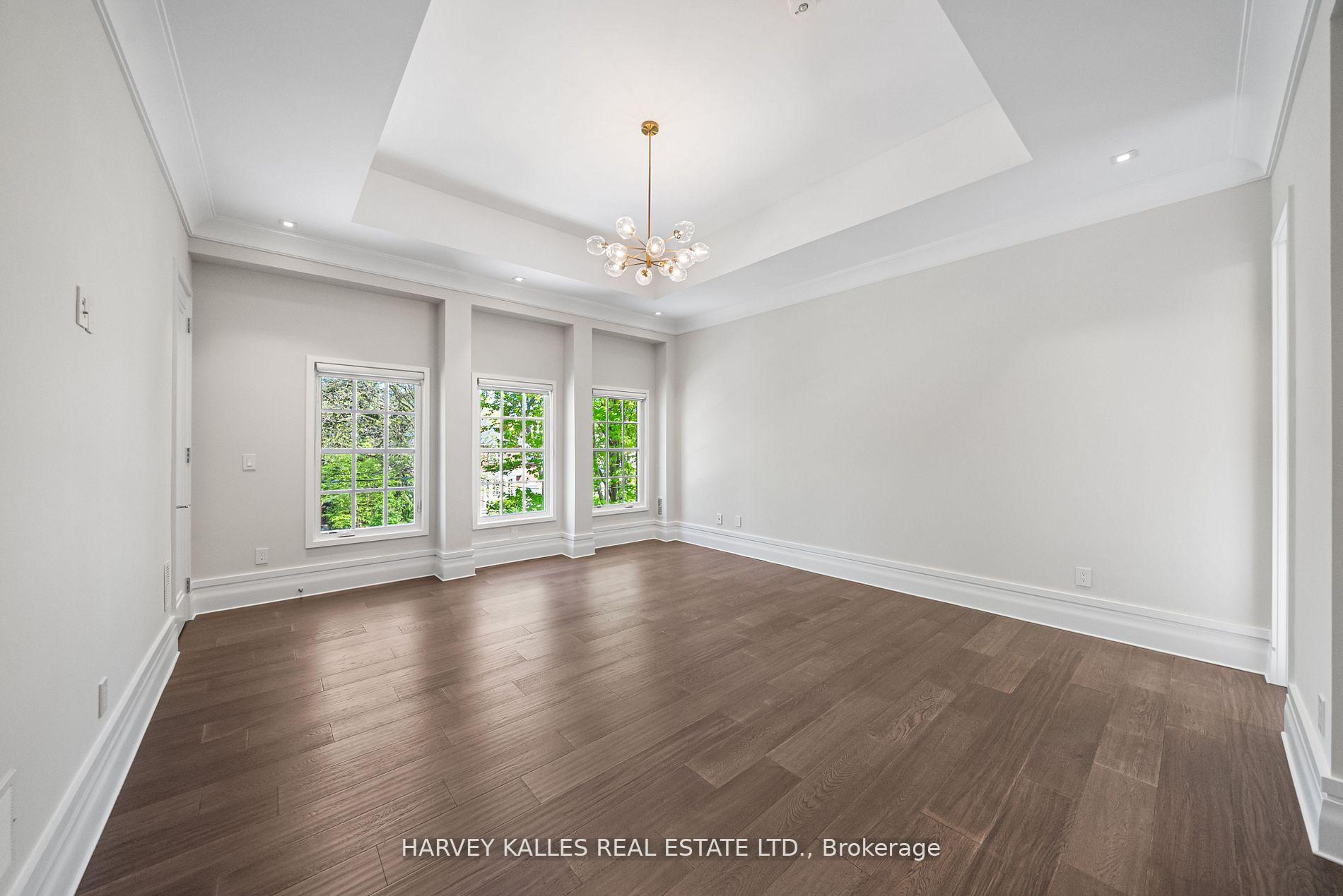 Photo 39 of 163 Cortleigh Boulevard, Toronto, Lawrence Park South — HOMEH