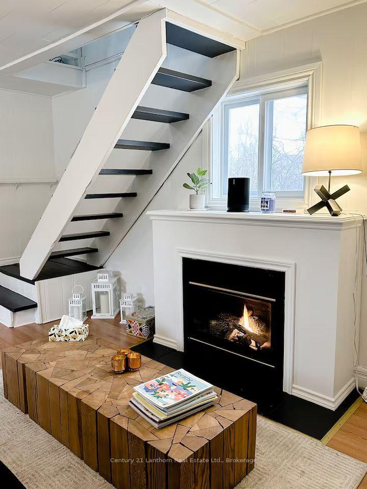 Photo 3 of 314 Second Avenue, Prince Edward County, Wellington Ward — HOMEH