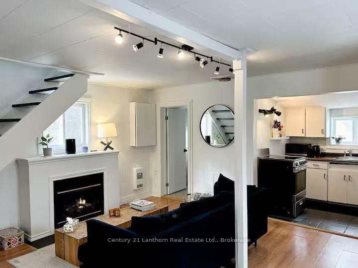 Photo 7 of 314 Second Avenue, Prince Edward County, Wellington Ward — HOMEH