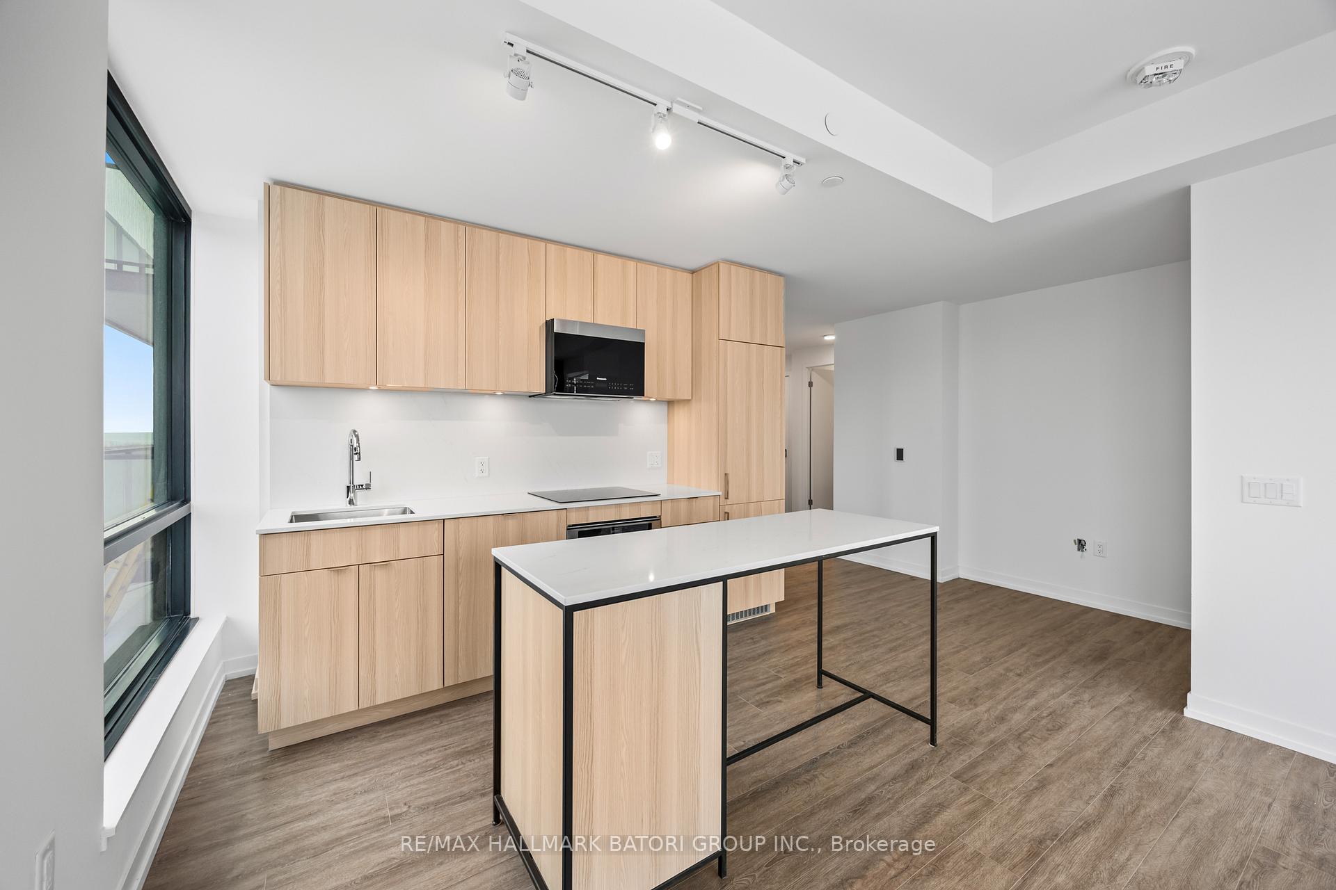 Photo 2 of Unit 212, 251 Masonry Way, Mississauga, Port Credit — HOMEH