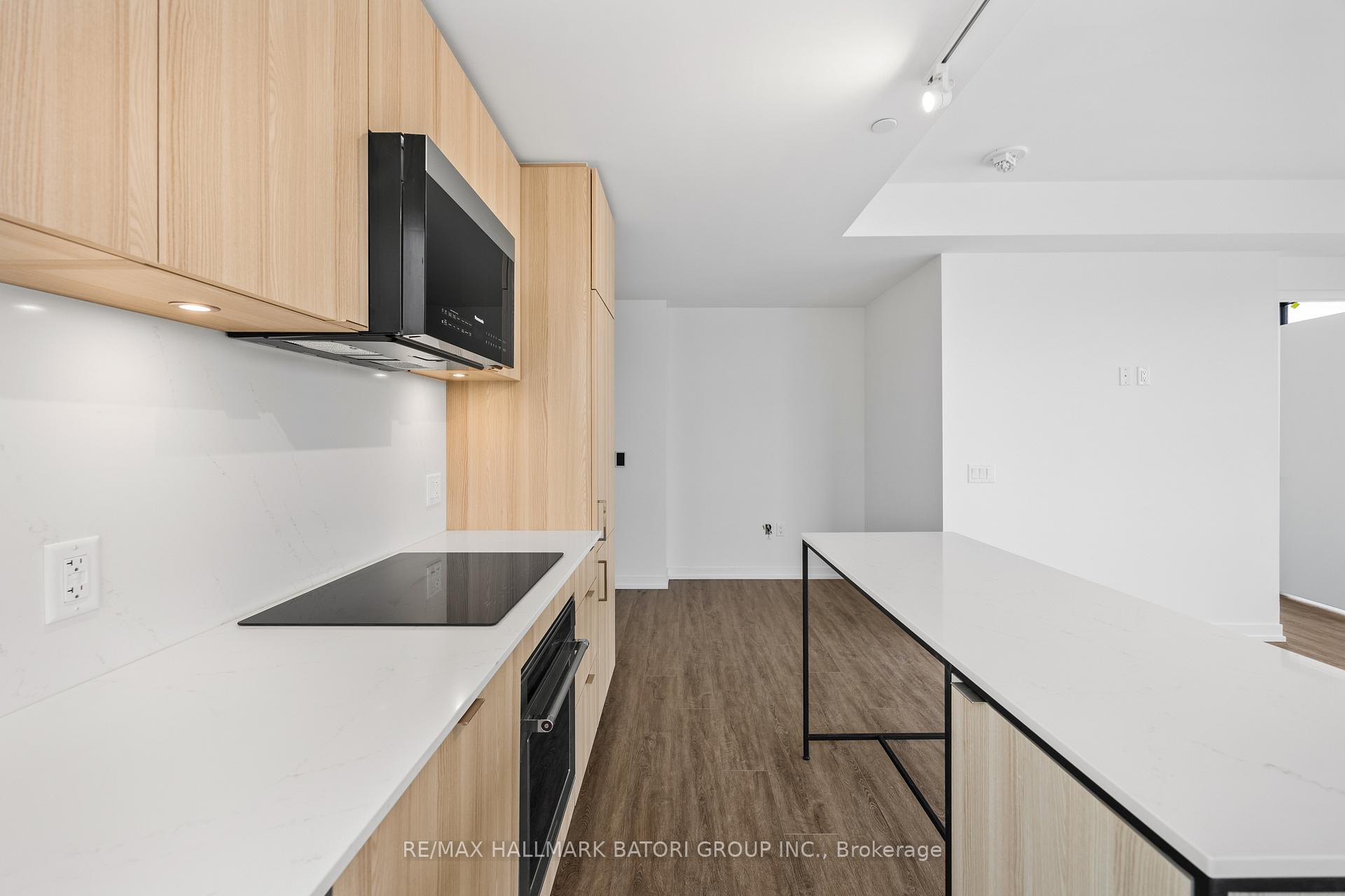Photo 5 of Unit 212, 251 Masonry Way, Mississauga, Port Credit — HOMEH
