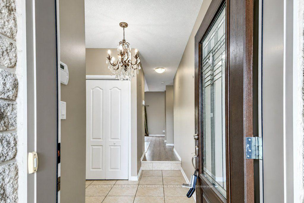 Photo 5 of 1651 Crimson Crescent, Kingston, City Northwest — HOMEH