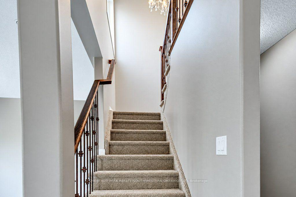 Photo 14 of 1651 Crimson Crescent, Kingston, City Northwest — HOMEH