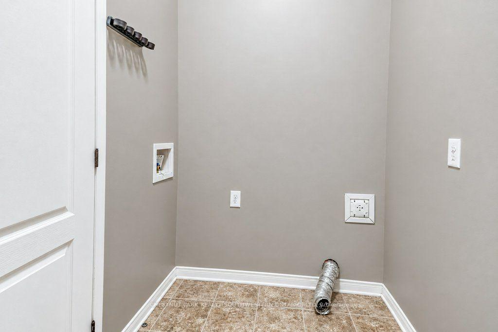 Photo 18 of 1651 Crimson Crescent, Kingston, City Northwest — HOMEH