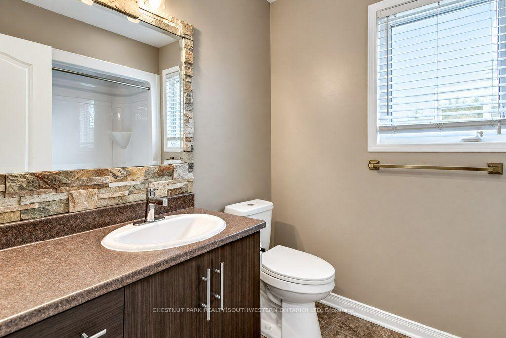 Photo 23 of 1651 Crimson Crescent, Kingston, City Northwest — HOMEH
