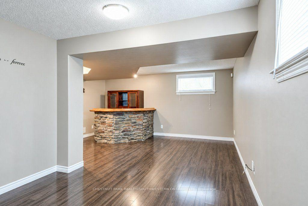 Photo 32 of 1651 Crimson Crescent, Kingston, City Northwest — HOMEH