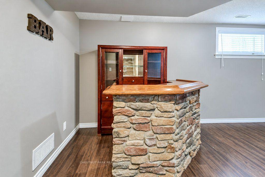 Photo 33 of 1651 Crimson Crescent, Kingston, City Northwest — HOMEH