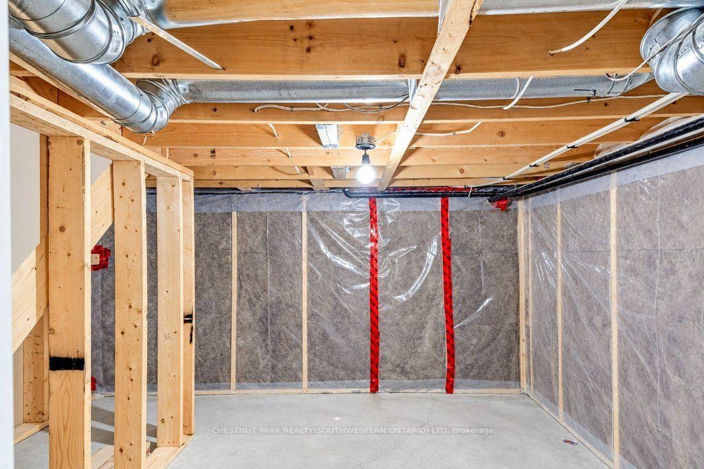 Photo 41 of 1651 Crimson Crescent, Kingston, City Northwest — HOMEH