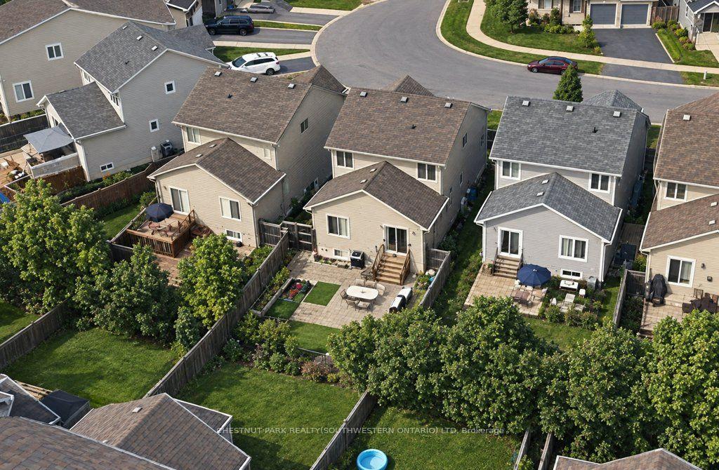 Photo 43 of 1651 Crimson Crescent, Kingston, City Northwest — HOMEH