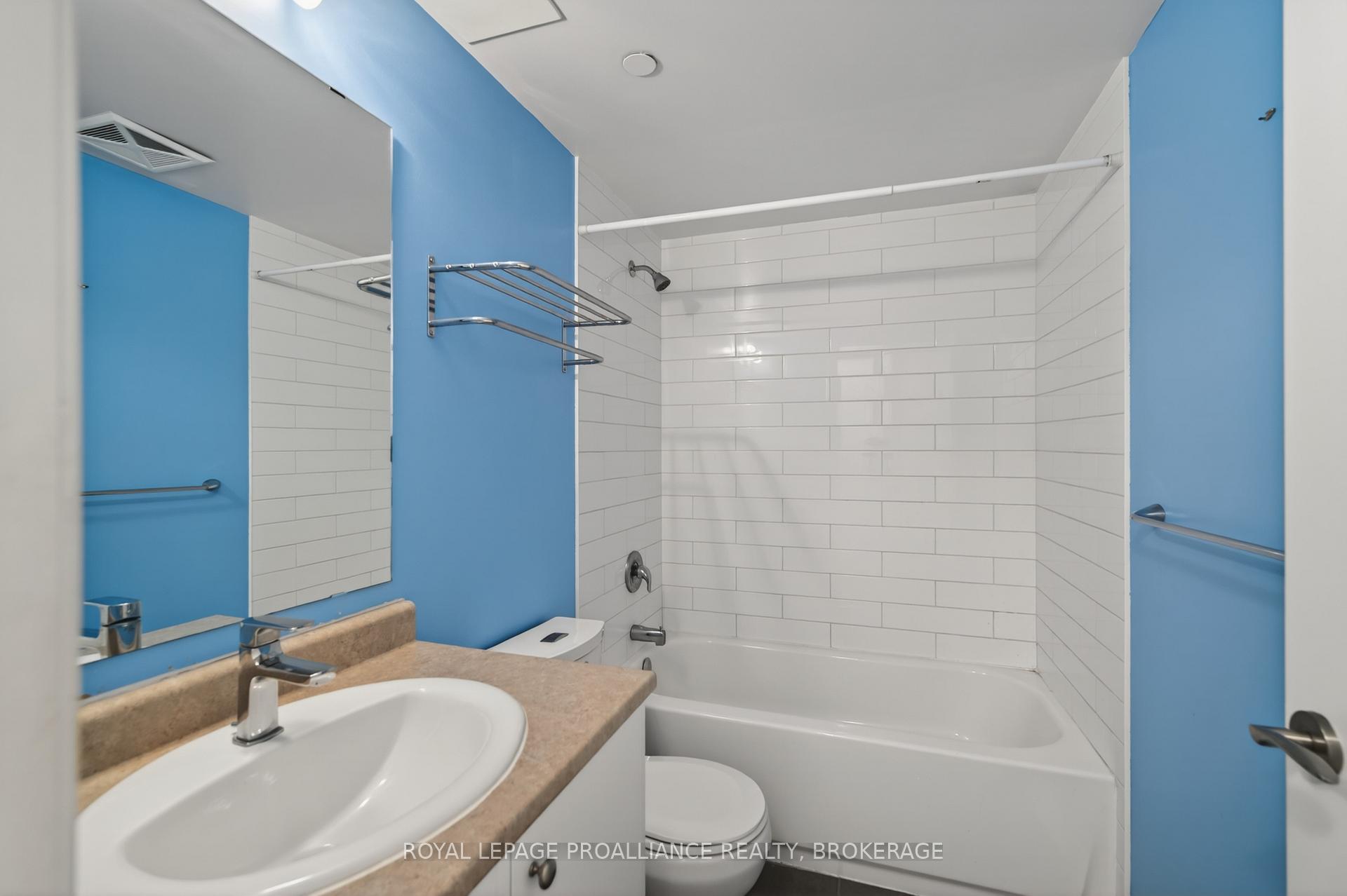Photo 14 of Unit A2, 121 Queen Street, Kingston, East of Sir John A. Blvd — HOMEH
