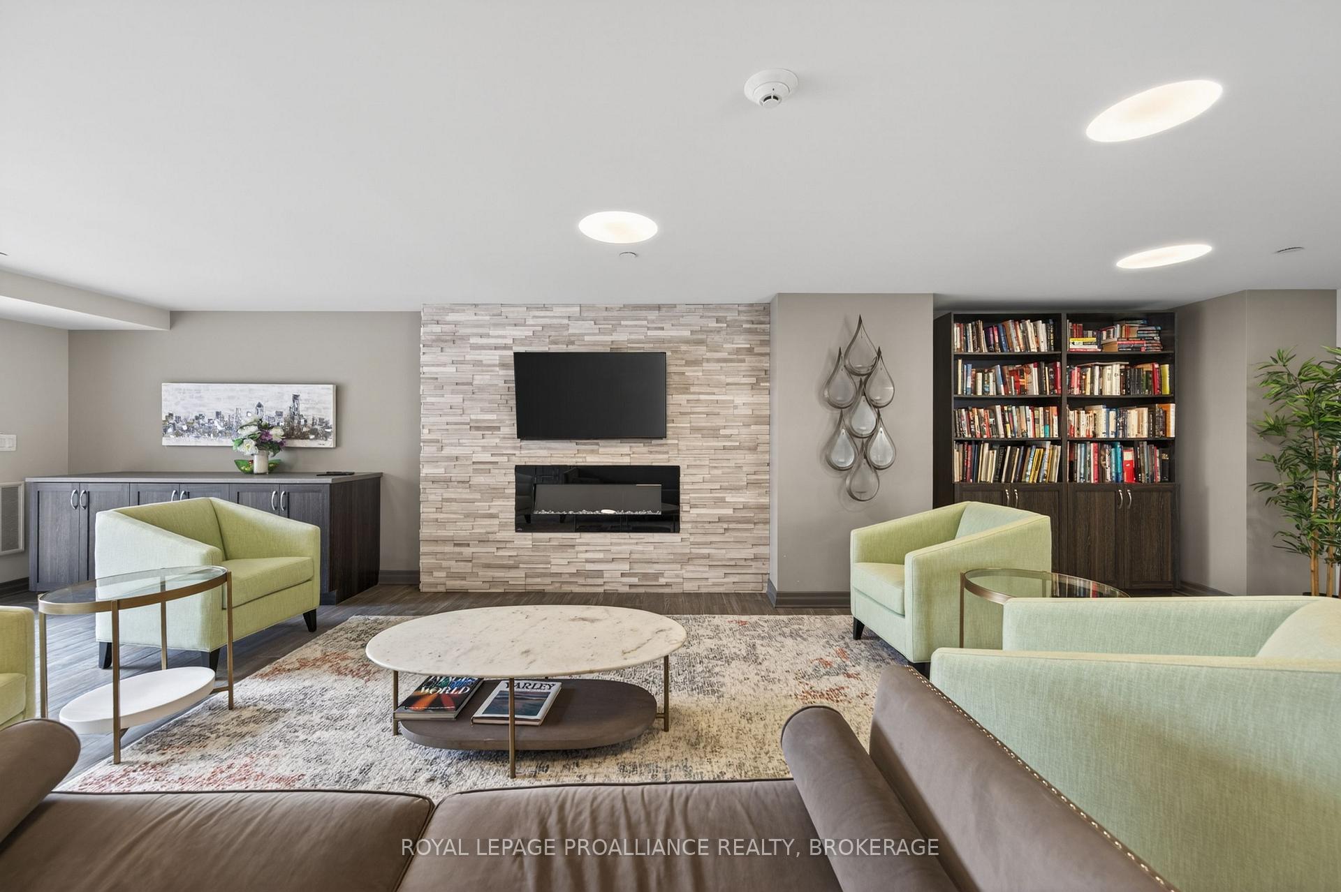 Photo 20 of Unit A2, 121 Queen Street, Kingston, East of Sir John A. Blvd — HOMEH