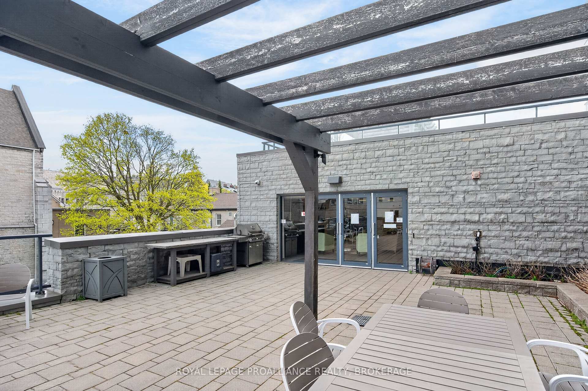 Photo 25 of Unit A2, 121 Queen Street, Kingston, East of Sir John A. Blvd — HOMEH