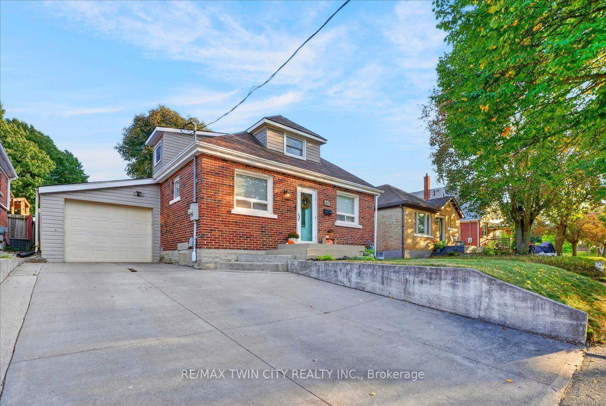 Photo 2 of 67 Arnold Street, Kitchener, Northward — HOMEH
