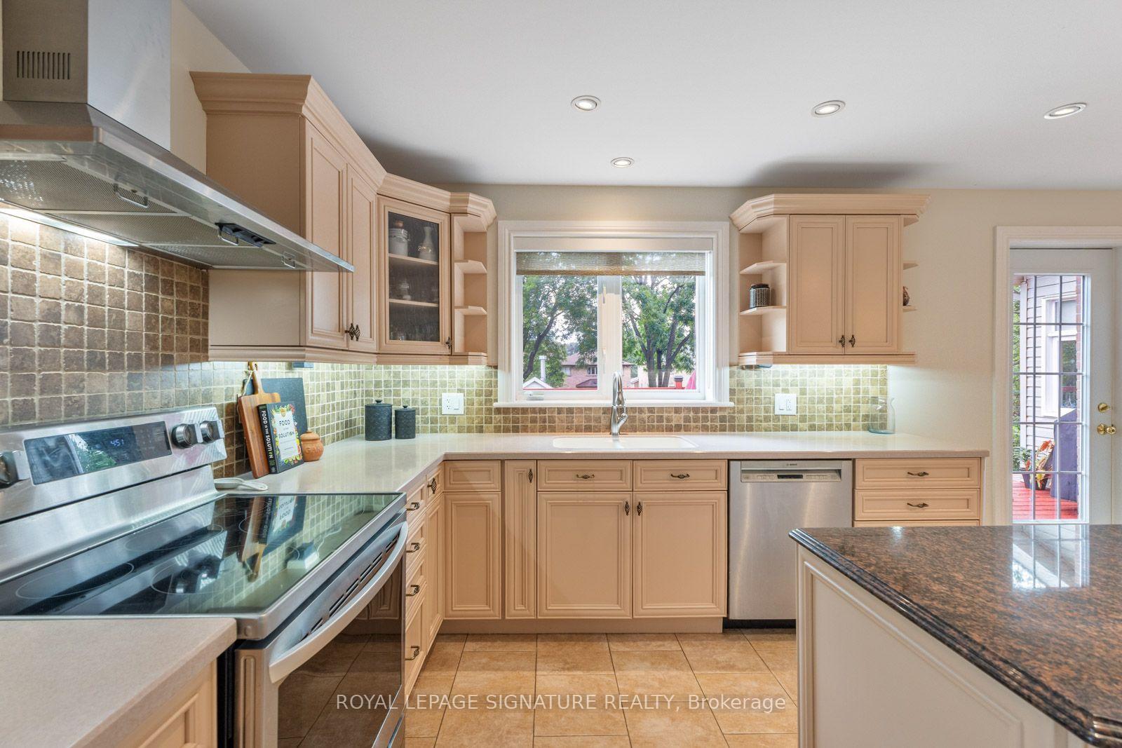 Photo 20 of 234 Rouge Hills Drive, Scarborough, Rouge — HOMEH