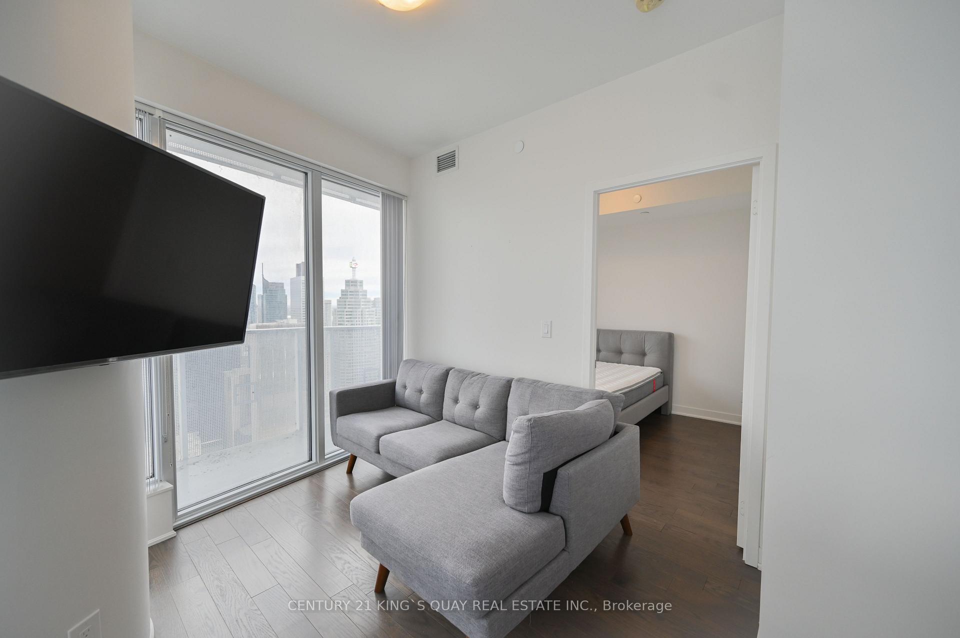 Photo 6 of Unit 6802, 88 Harbour Street, Toronto, Waterfront Communities — HOMEH