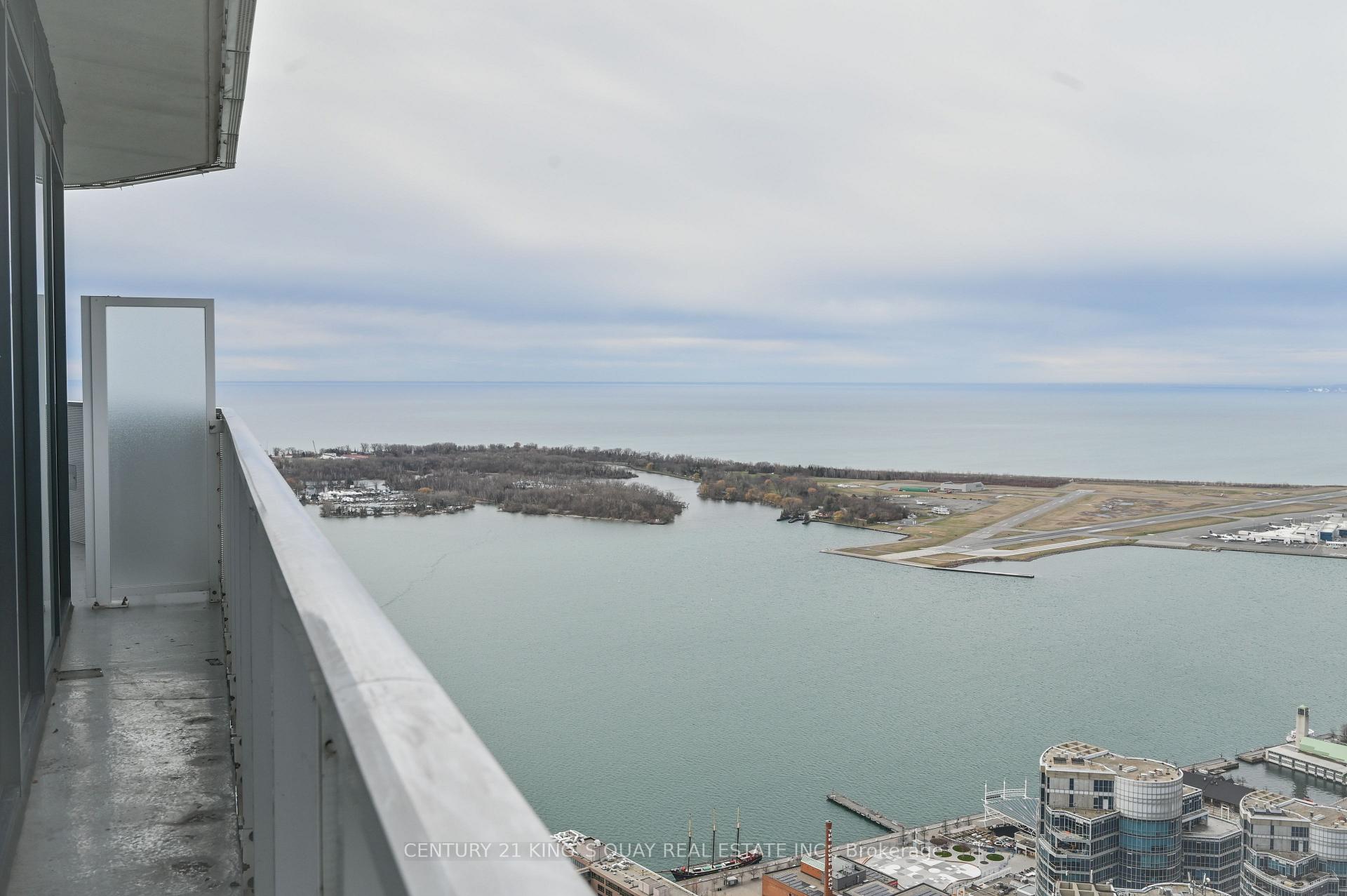 Photo 16 of Unit 6802, 88 Harbour Street, Toronto, Waterfront Communities — HOMEH