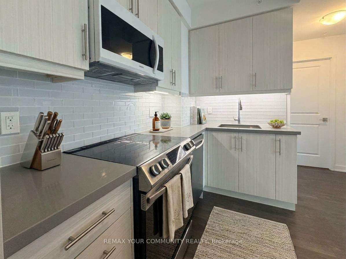 Photo 3 of Unit 1809, 75 Oneida Crescent, Richmond Hill, Langstaff — HOMEH