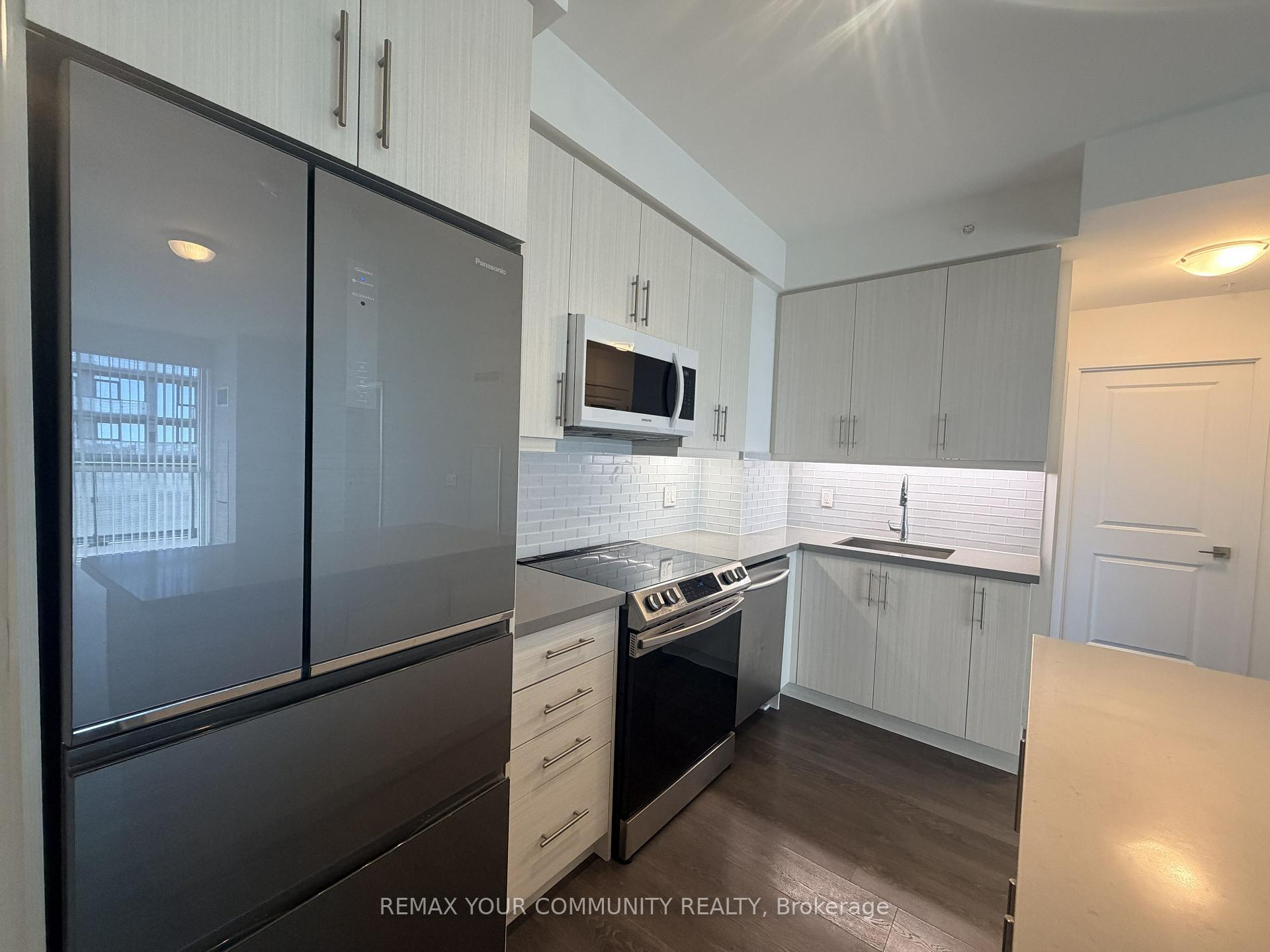 Photo 7 of Unit 1809, 75 Oneida Crescent, Richmond Hill, Langstaff — HOMEH
