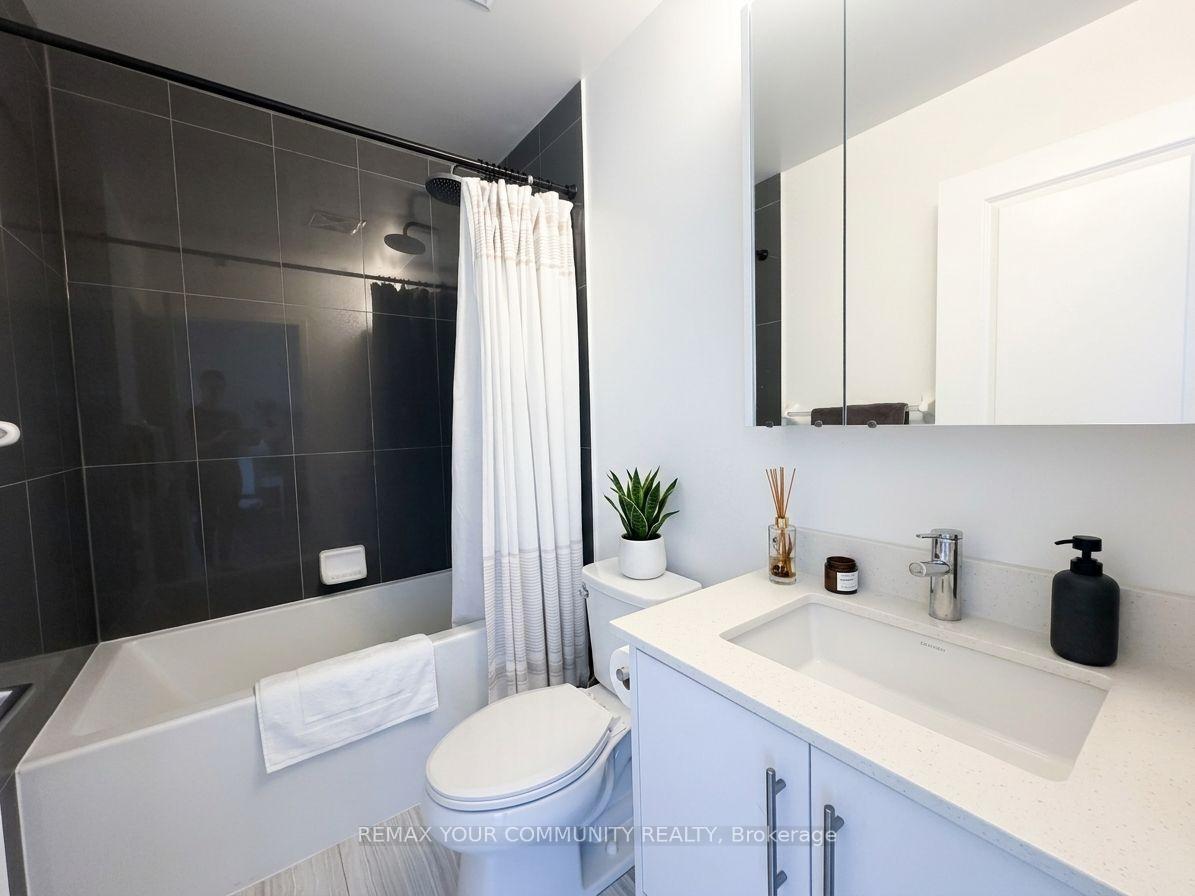 Photo 56 of Unit 1809, 75 Oneida Crescent, Richmond Hill, Langstaff — HOMEH