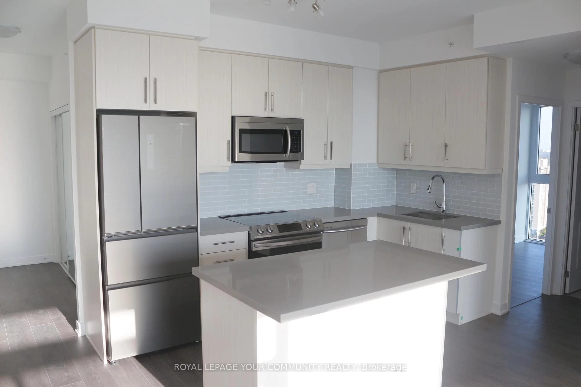 Photo 9 of Unit 1809, 75 Oneida Crescent, Richmond Hill, Langstaff — HOMEH
