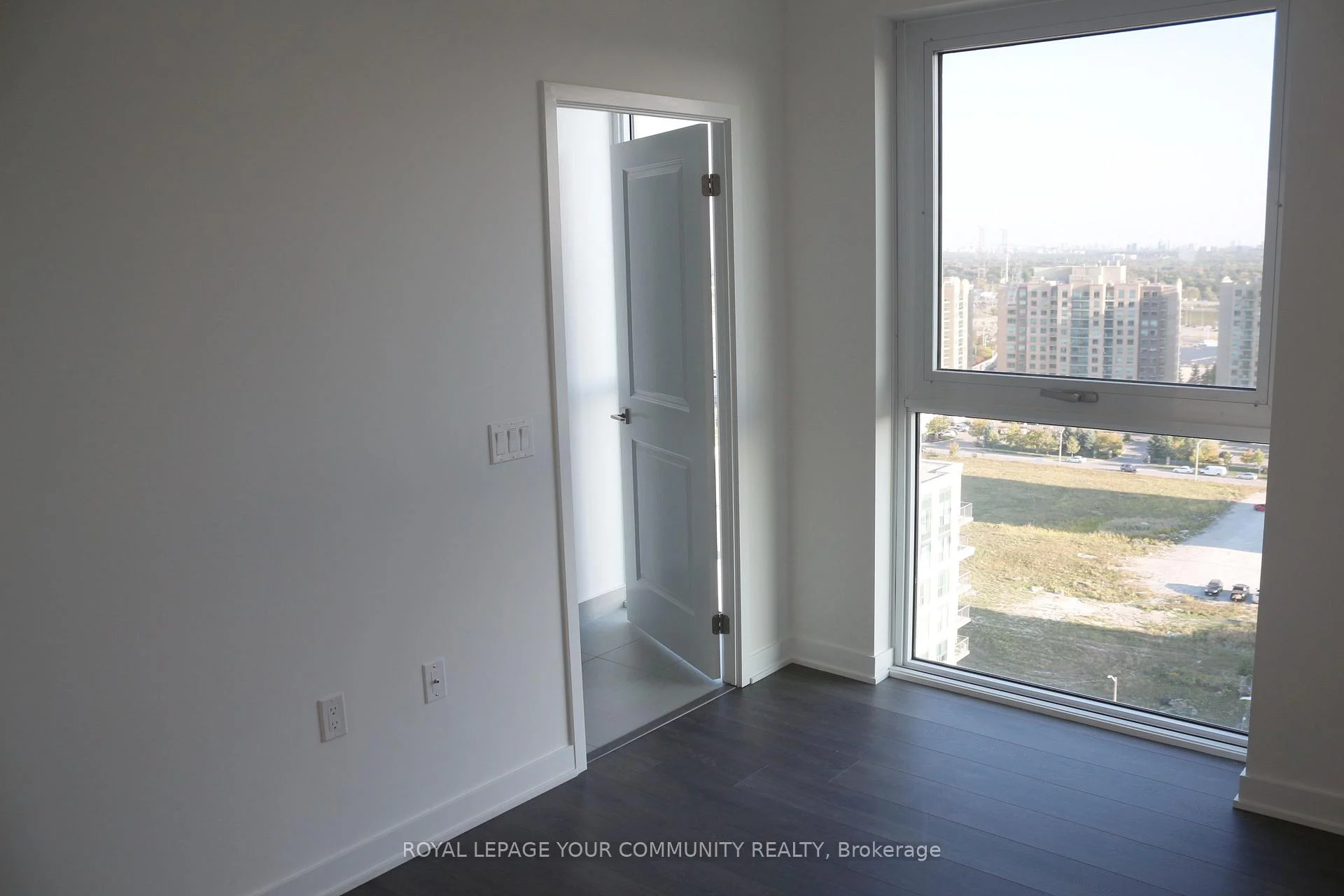Photo 15 of Unit 1809, 75 Oneida Crescent, Richmond Hill, Langstaff — HOMEH