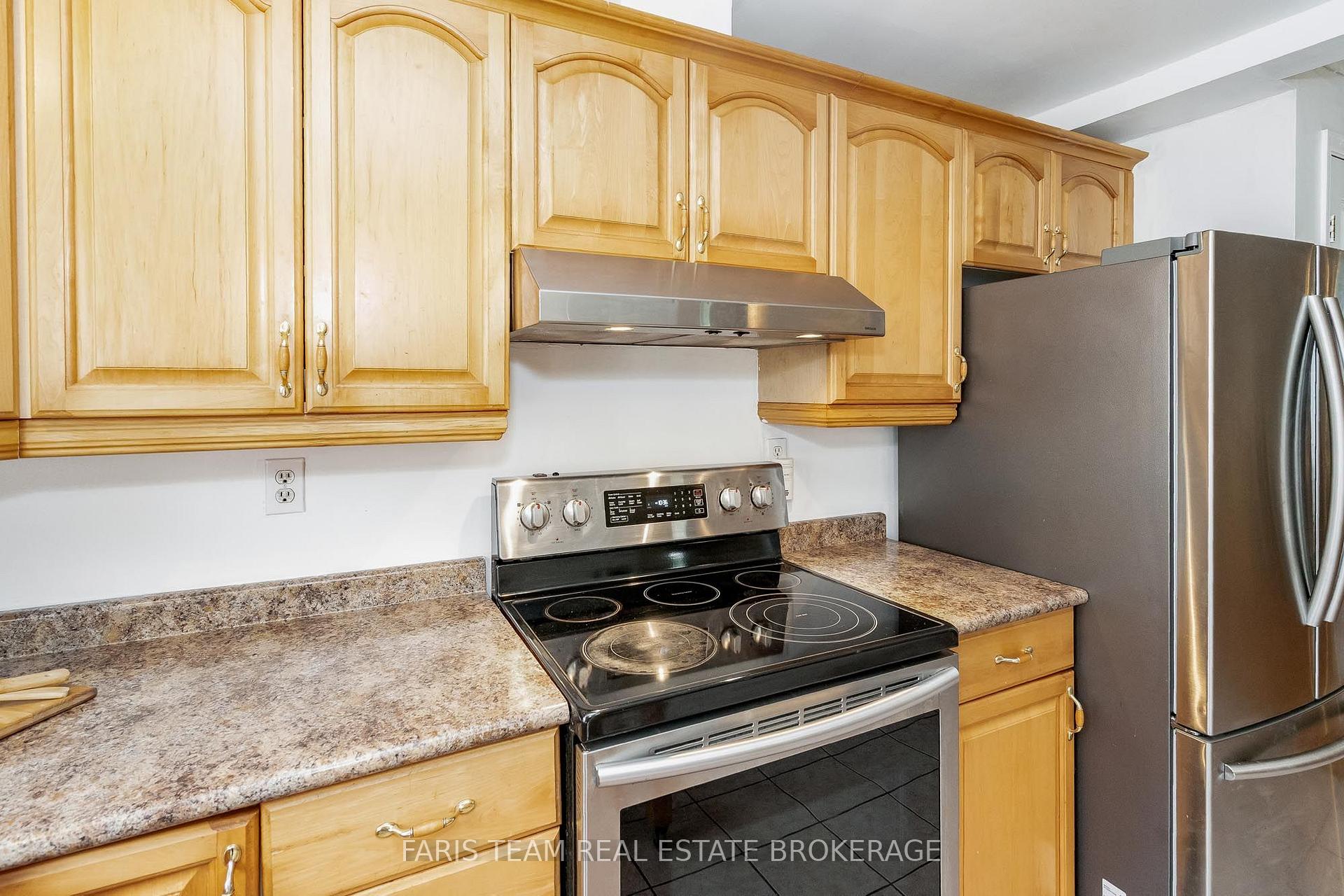 Photo 8 of 24 Laurie Crescent, Barrie, Wellington — HOMEH